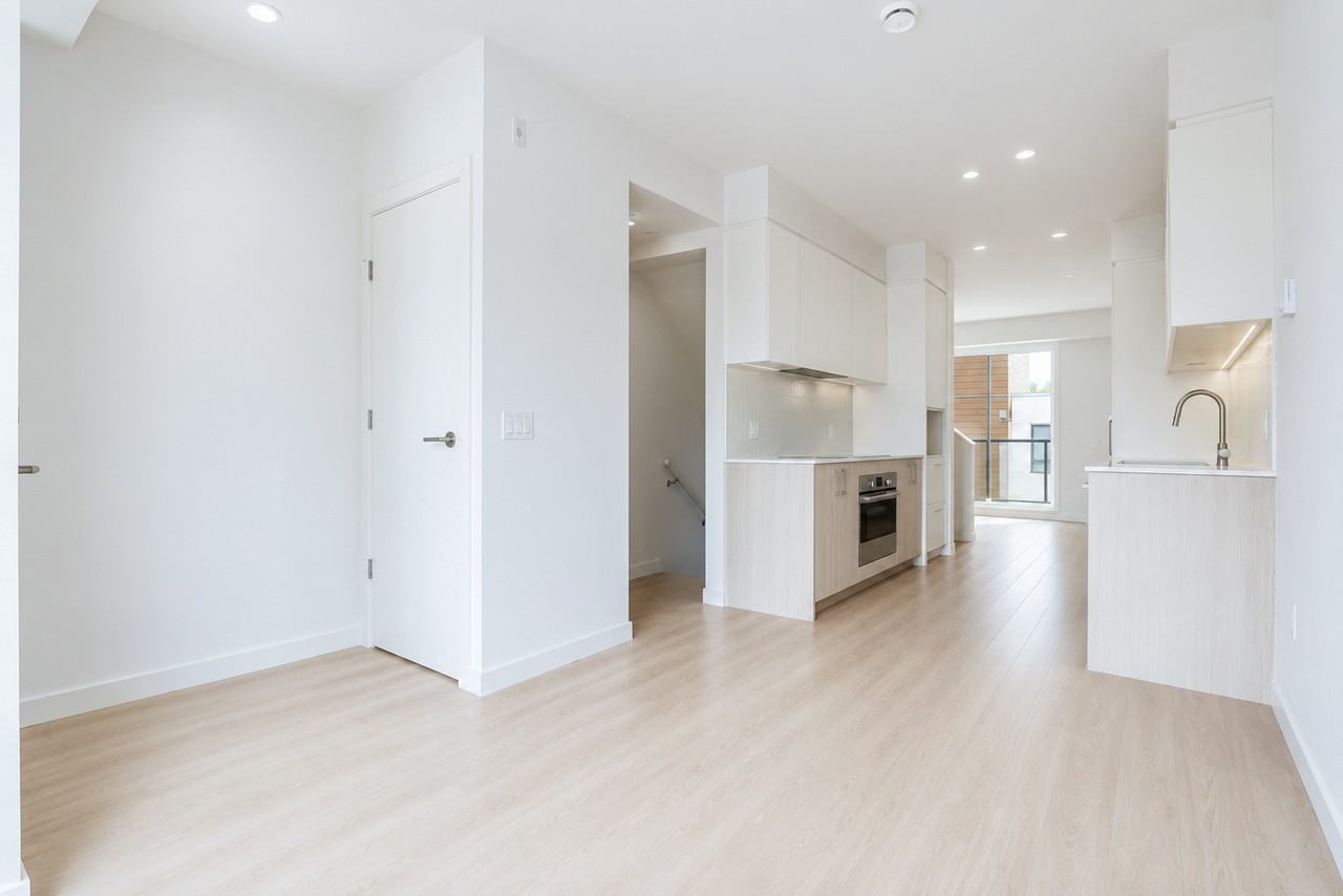948 Lytton Street - Photo 5 of 23