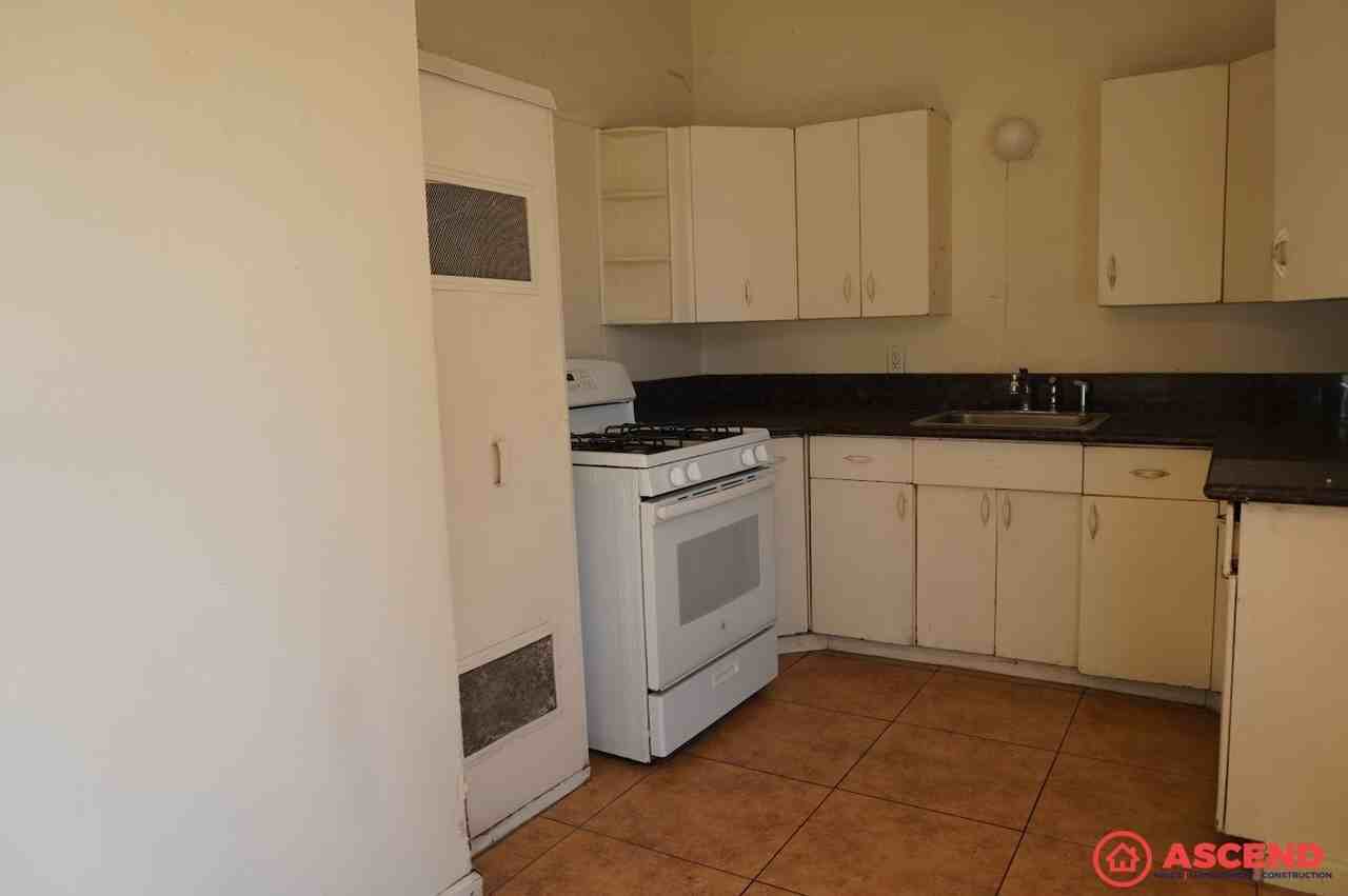 1700 Shamrock Way - Photo 7 of 18