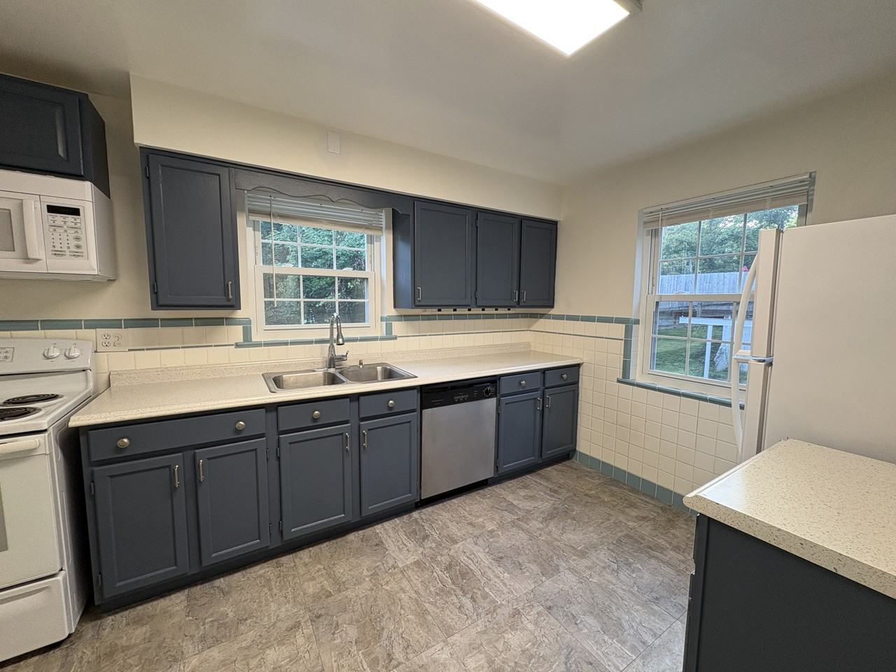 54 Woodlawn Ave #2 - Photo 7 of 15