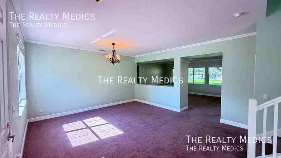 10031 Chorlton Cir - Photo 5 of 33