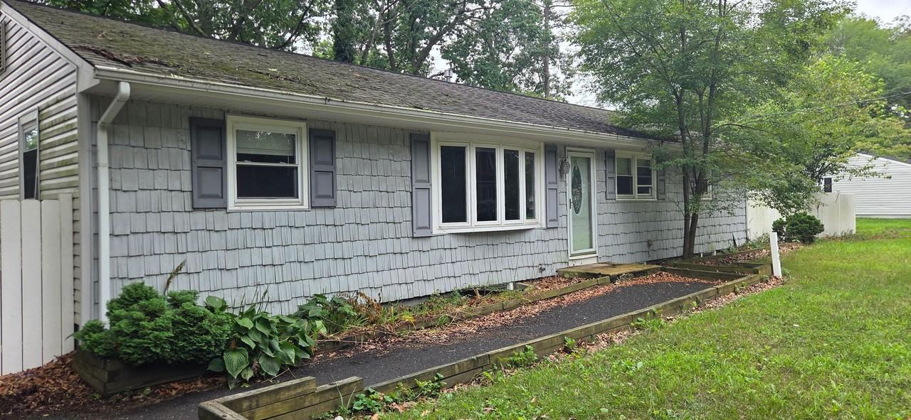 169 Daniels Ave - Photo 2 of 32