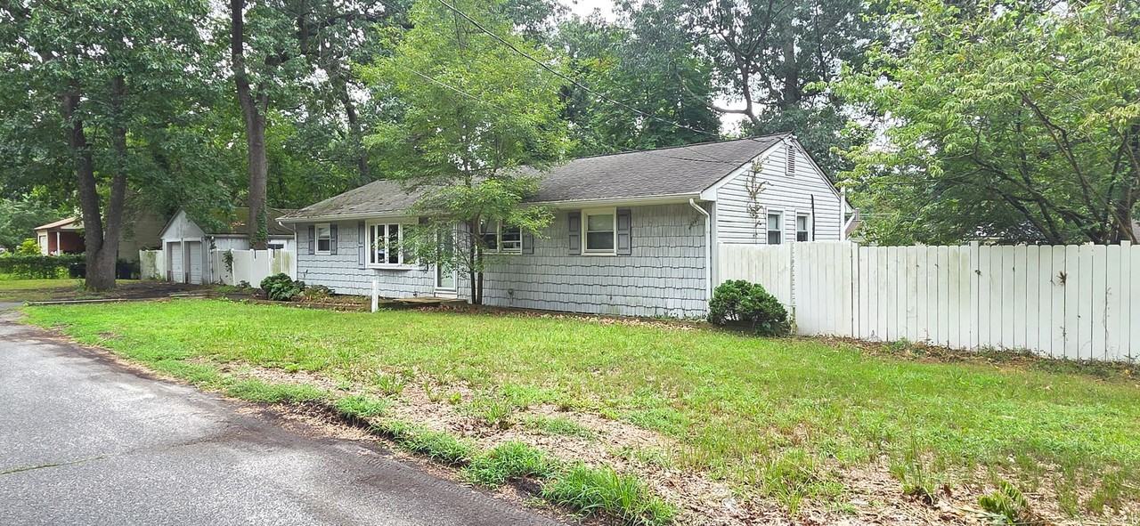 169 Daniels Ave - Photo 3 of 32