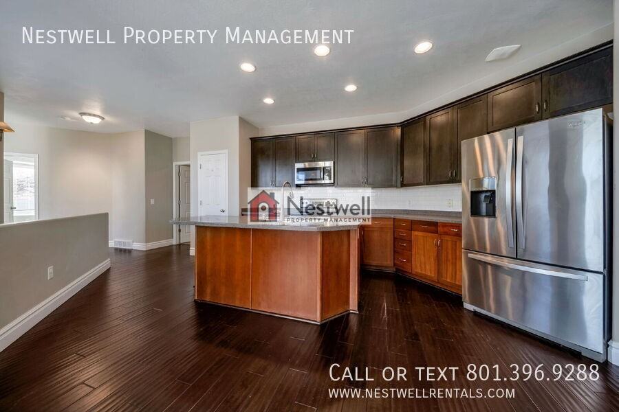 4703 W Firmont Dr - Photo 2 of 44