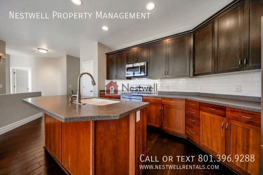4703 W Firmont Dr - Photo 3 of 44