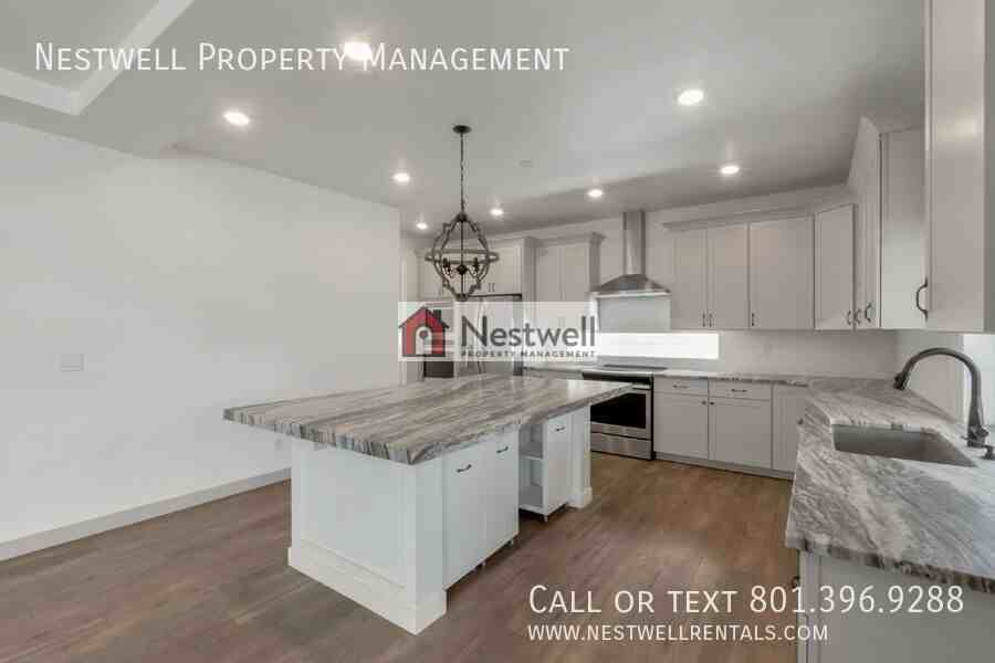 231 S Buckhorn Bath Ave - Photo 3 of 50