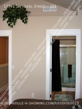 13741 Sw Hazel St #101 - Photo 5 of 36