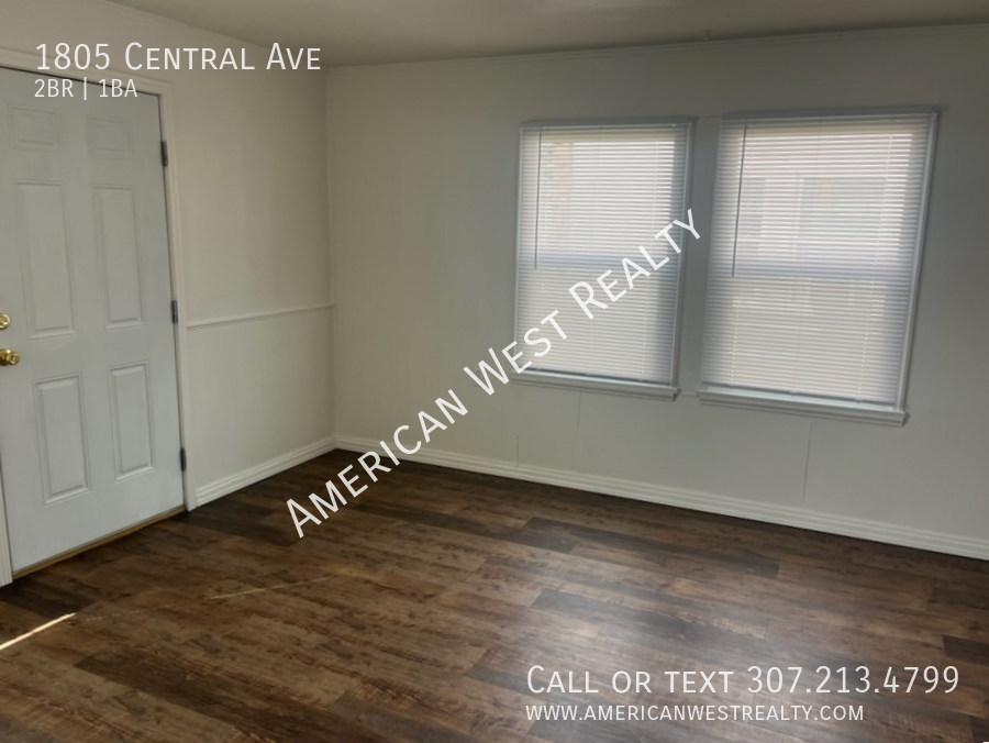 1805 Central Ave - Photo 2 of 7