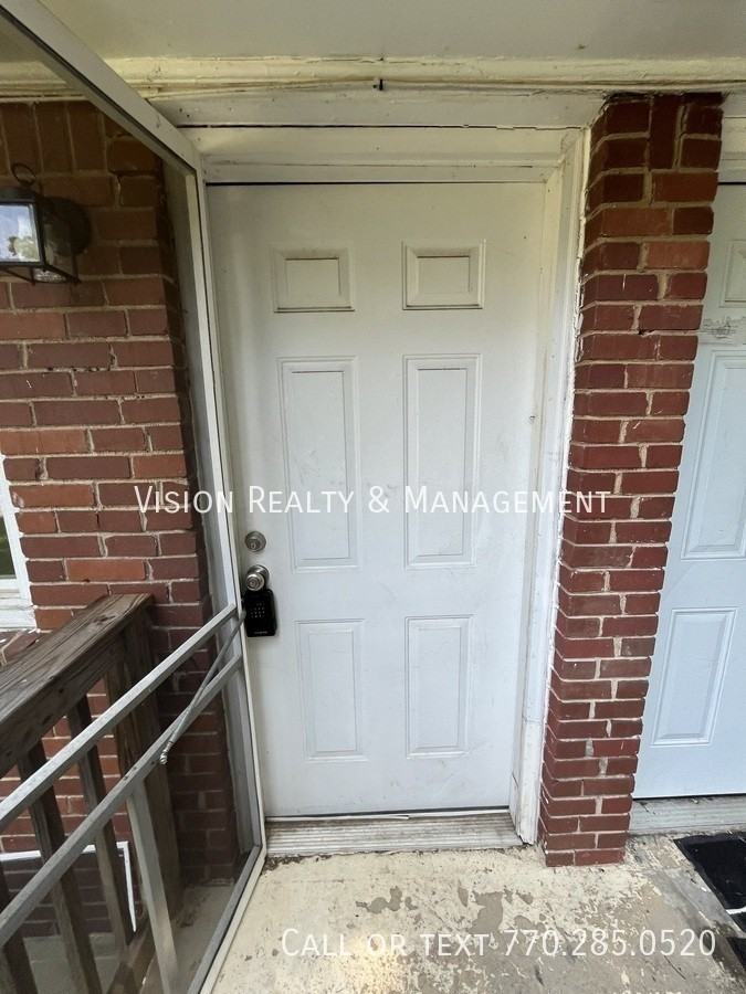 2954 Jones St - Photo 2 of 30