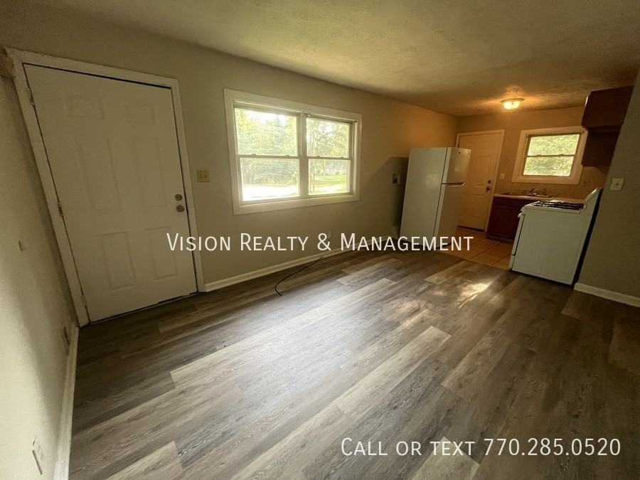 2954 Jones St - Photo 6 of 30