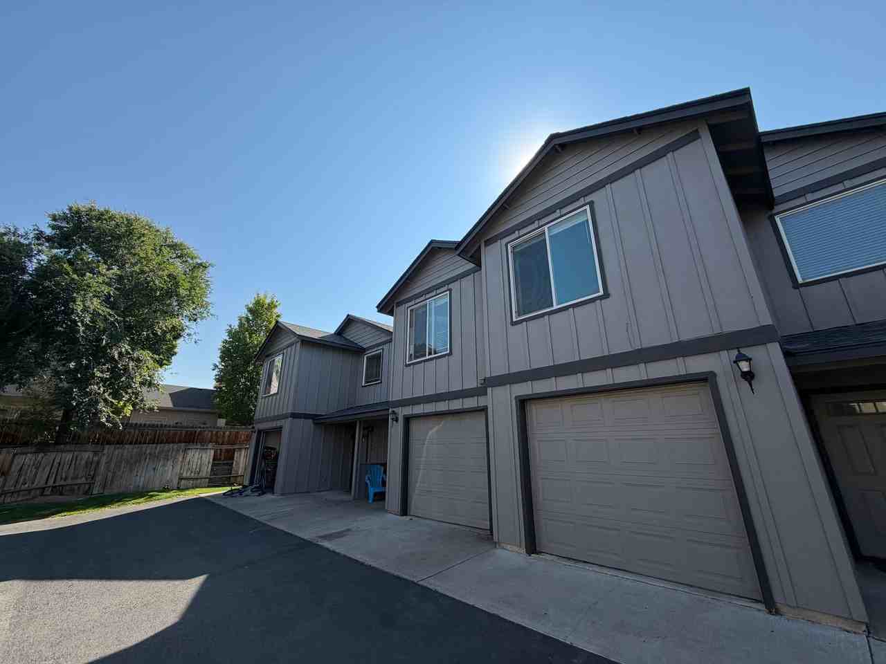 1964 Sw Reindeer Ave - Photo 2 of 11