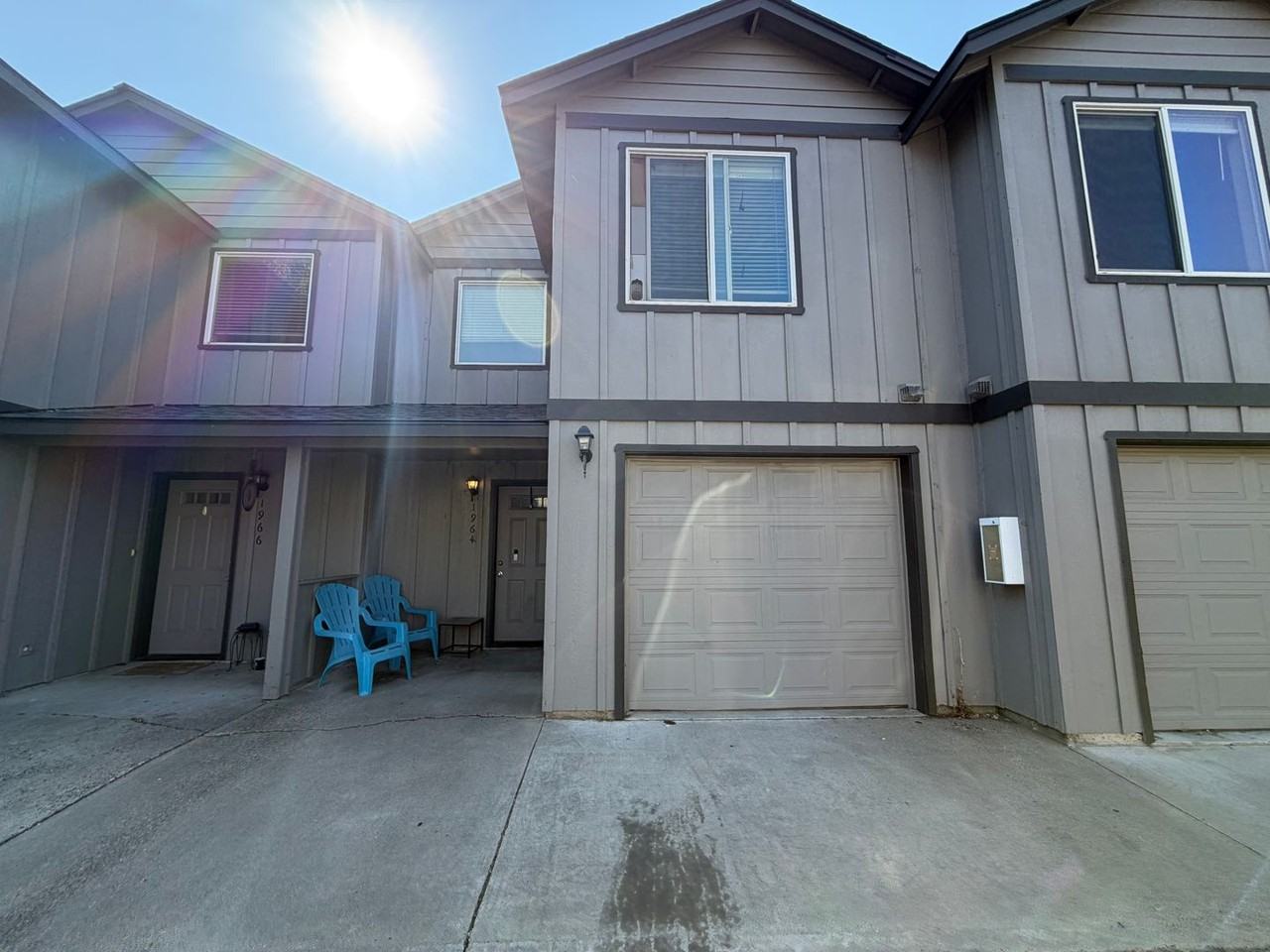 1964 Sw Reindeer Ave - Photo 3 of 11