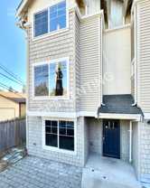 1029 Ne 123rd St #C - Photo 1 of 1