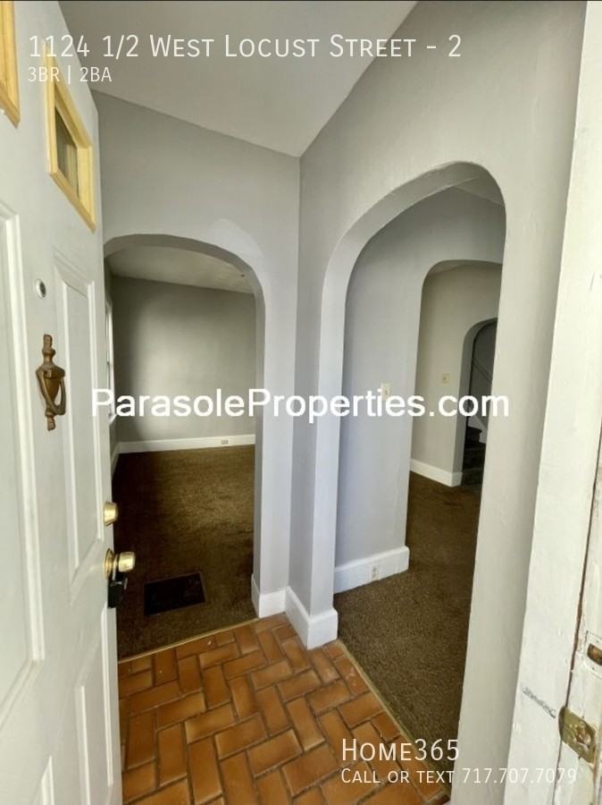 1124 1/2 W Locust St #2 - Photo 4 of 26
