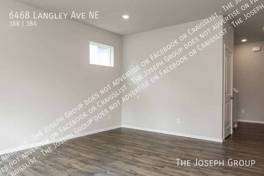 6468 Langley Ave Ne - Photo 3 of 38
