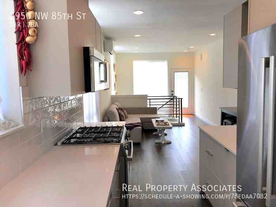 2950 Nw 85th St - Photo 2 of 25