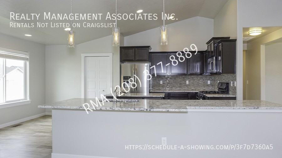 11942 W Hiawatha Dr - Photo 5 of 19
