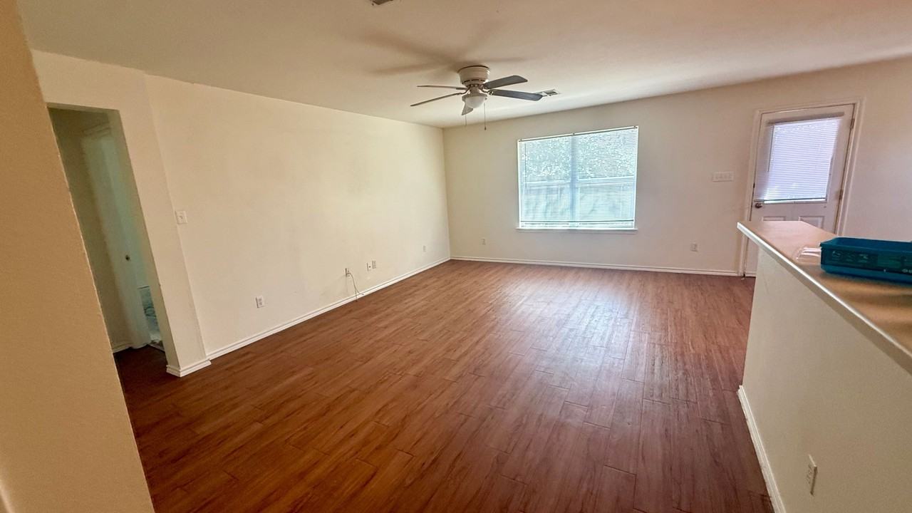 940 Goldenrod St #1 - Photo 7 of 14