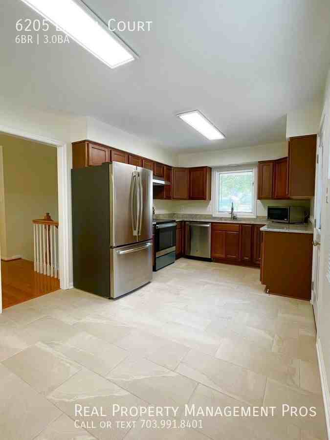 6205 Lavell Ct - Photo 5 of 25