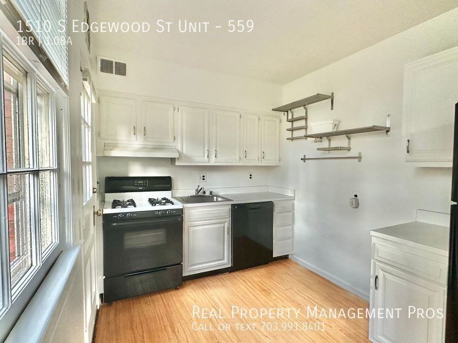 1510 S Edgewood St #559 - Photo 6 of 19