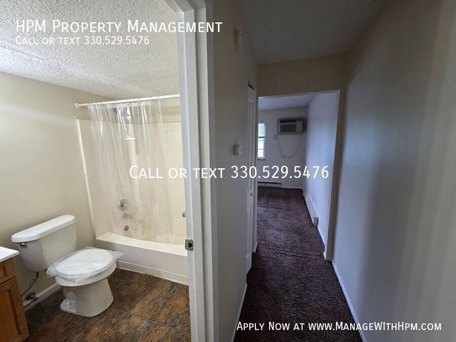 508 E Buchtel Ave Apt 2c - Photo 3 of 14