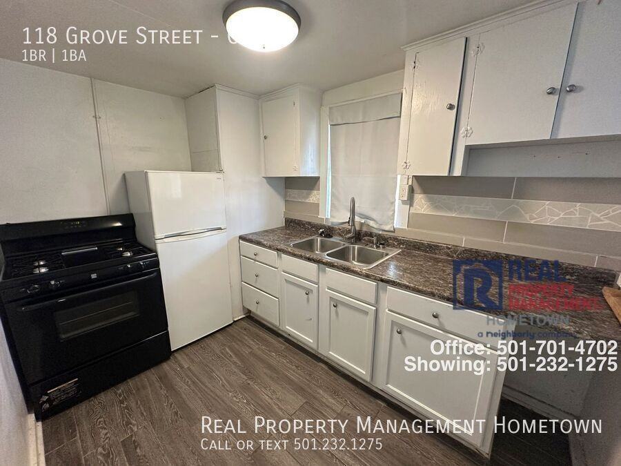 118 Grove St #C - Photo 4 of 9