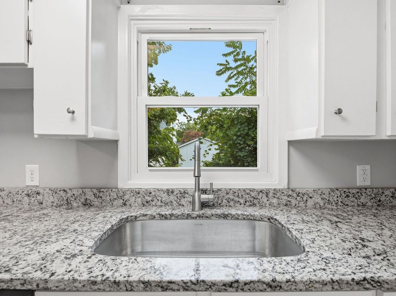 803 Starling Avenue - Photo 2 of 35