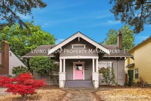 featured image of 7504 Se Woodstock Blvd