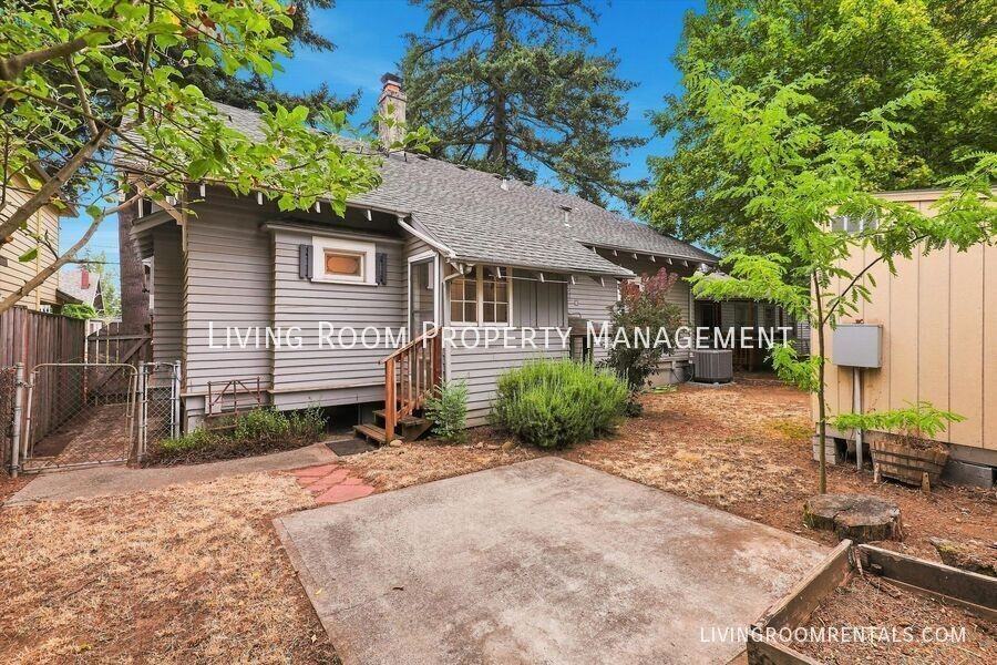 7504 Se Woodstock Blvd - Photo 5 of 36