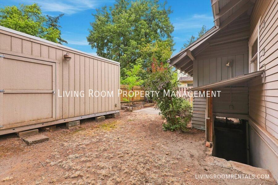7504 Se Woodstock Blvd - Photo 6 of 36