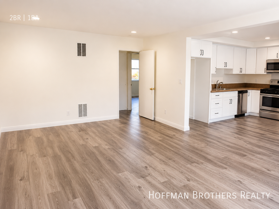 325 N Howard St #3