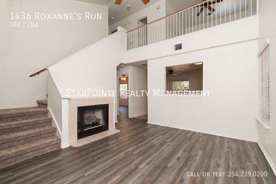 1436 Roxannes Run - Photo 2 of 24