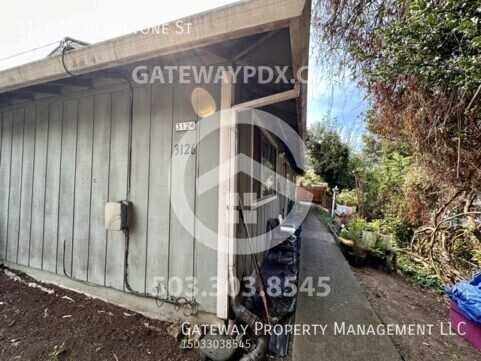 3126 Se Gladstone St - Photo 4 of 25