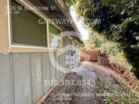3126 Se Gladstone St - Photo 5 of 25
