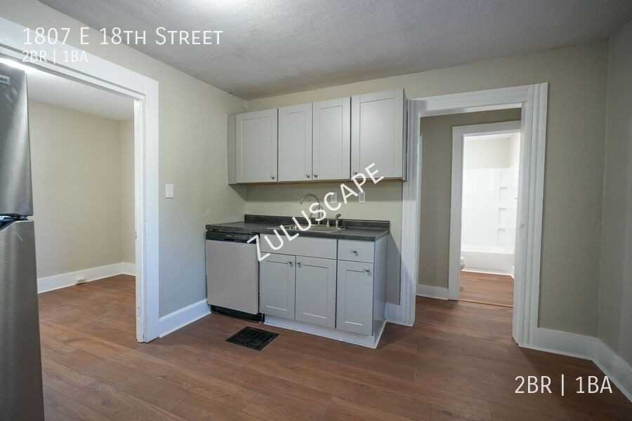 1807 E 18th St - Photo 6 of 21
