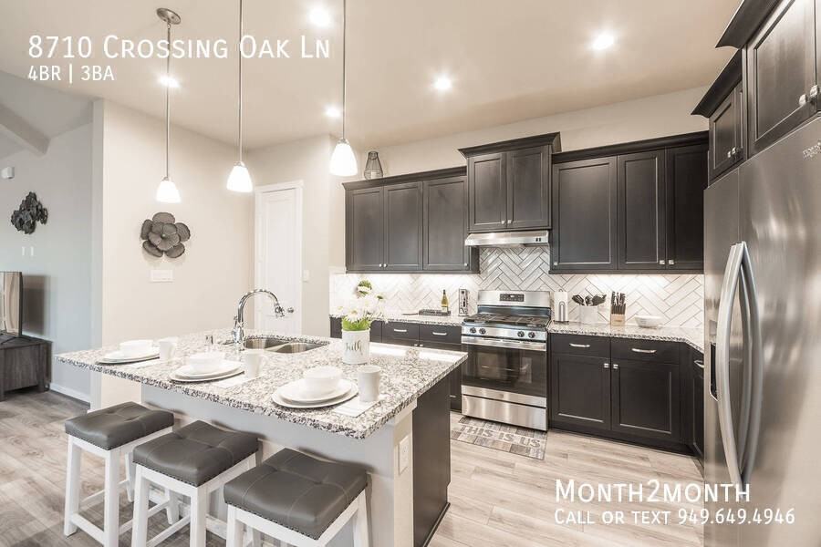 8710 Crossing Oak Ln - Photo 4 of 29