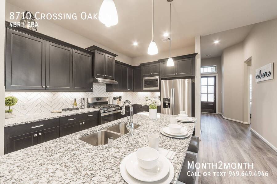8710 Crossing Oak Ln - Photo 6 of 29