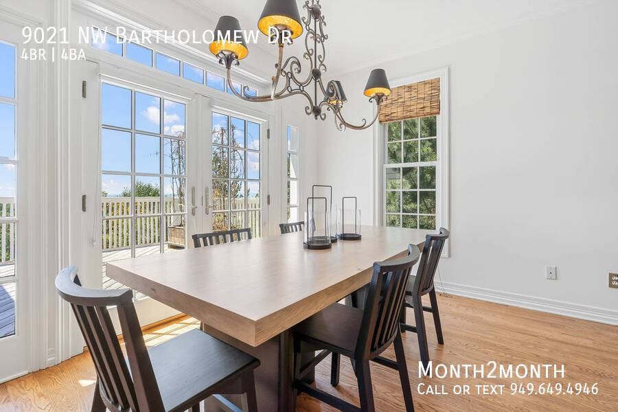 9021 Nw Bartholomew Dr - Photo 3 of 48