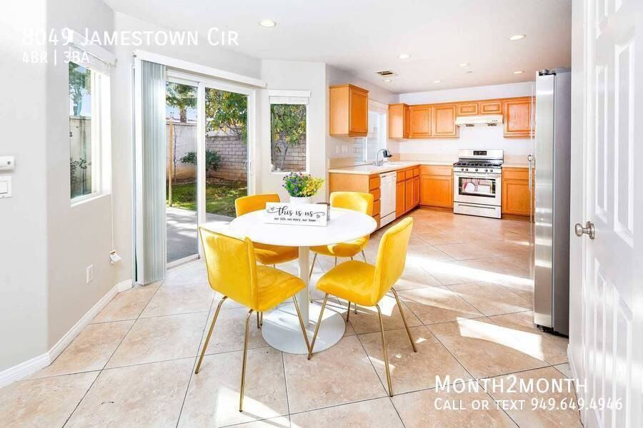8049 Jamestown Cir - Photo 3 of 32