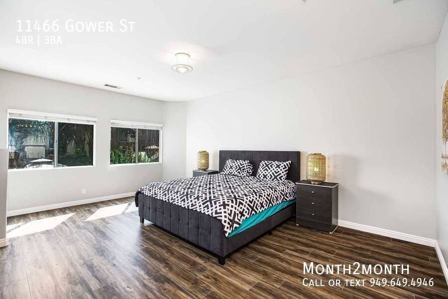 11466 Gower St - Photo 4 of 26