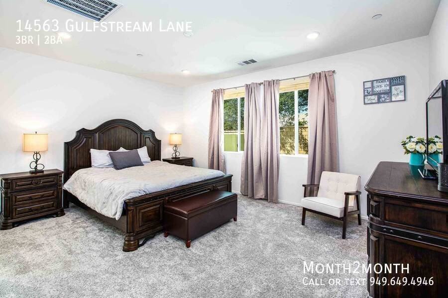 14563 Gulfstream Ln - Photo 4 of 32