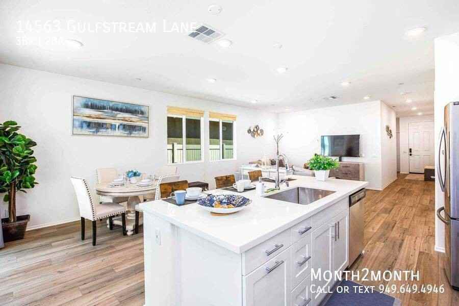 14563 Gulfstream Ln - Photo 7 of 32