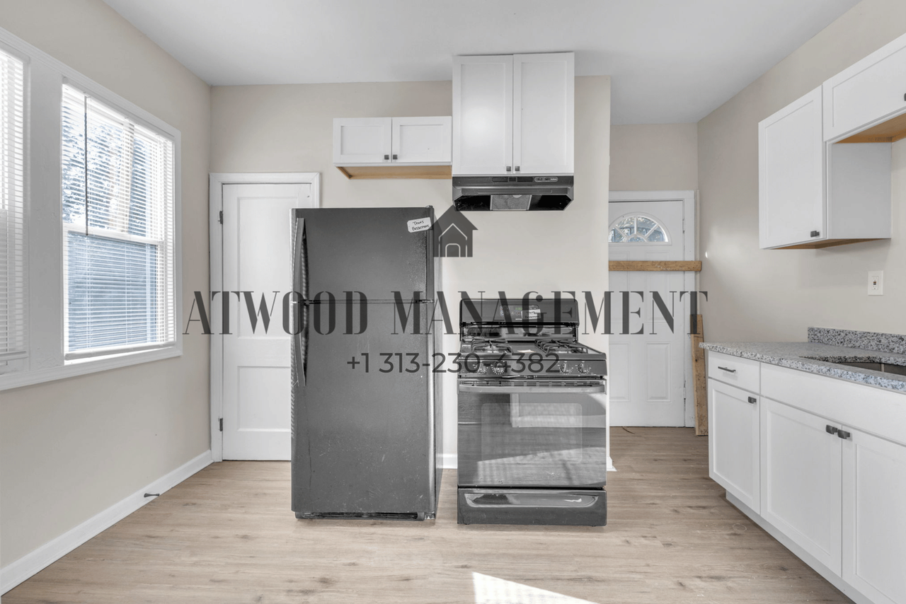 9354 Bessemore St - Photo 7 of 17