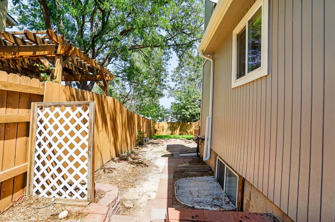 4303 W 9th Street Rd #1 - Photo 6 of 34