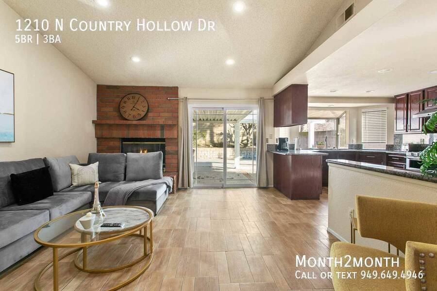 1210 N Country Hollow Dr - Photo 2 of 19