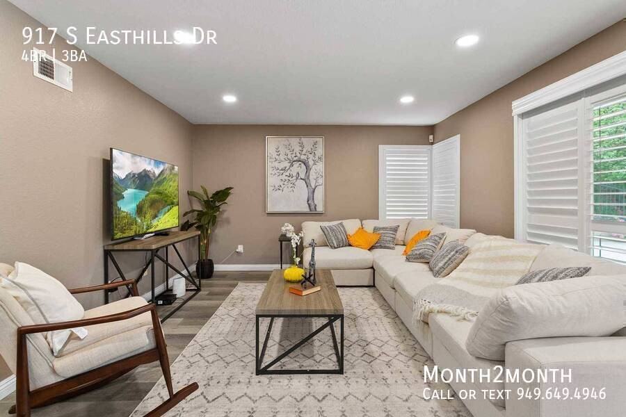 917 S Easthills Dr - Photo 5 of 26