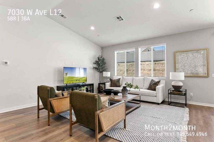 7030 W Avenue L12 - Photo 4 of 27
