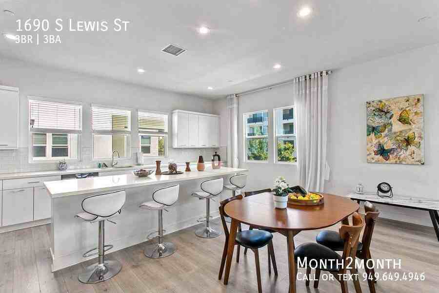 1690 S Lewis St - Photo 5 of 24