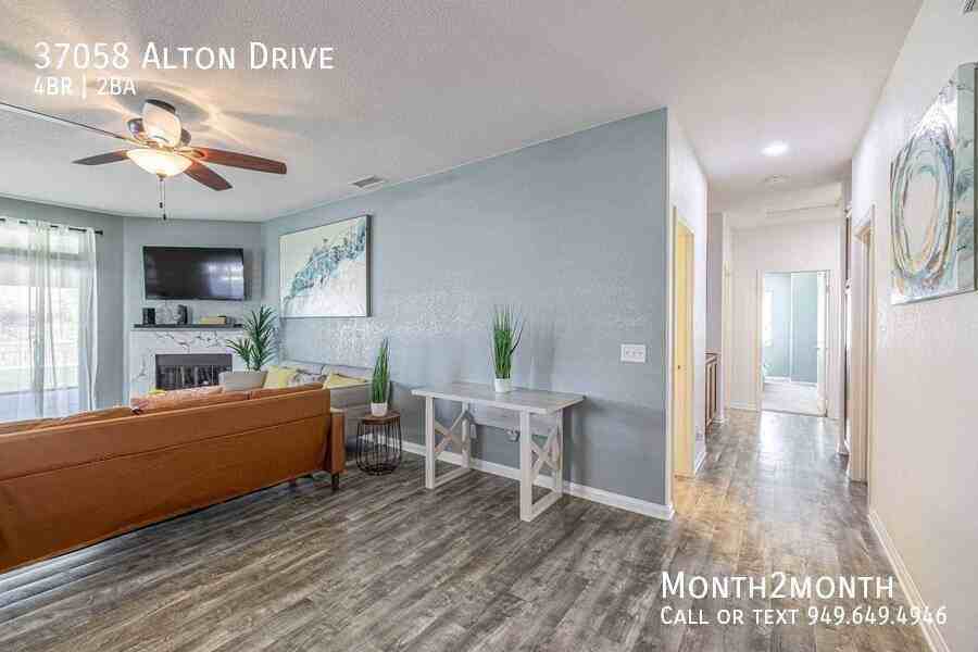 37058 Alton Dr - Photo 3 of 35