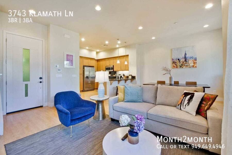 3743 Klamath Ln - Photo 4 of 40