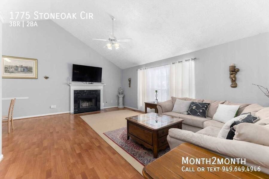 1775 Stoneoak Cir - Photo 4 of 36